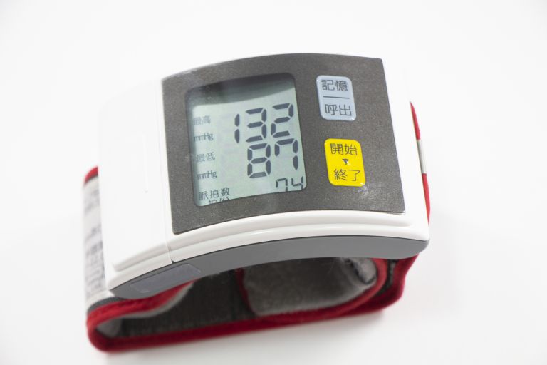 審美矯正で劇的変身叶える最新ワイヤー技術の秘密